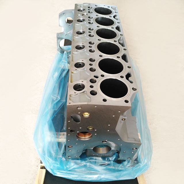 Deutz 1013 Cylinder block 04282826  (3).jpg