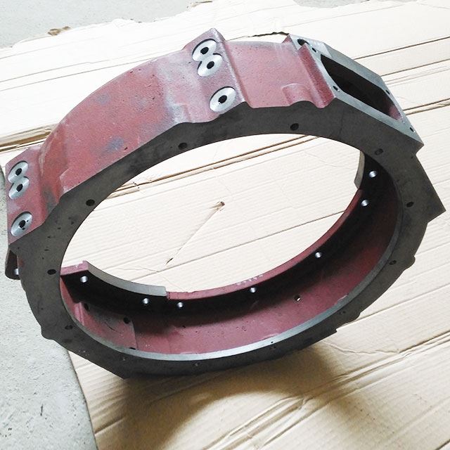 Deutz 912 Flywheel housing 02242050 (2).jpg